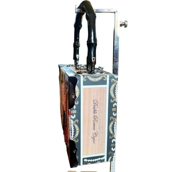 Fashion Cigar Box Bag in Pink and Black NWOT - Picture 4 of 7